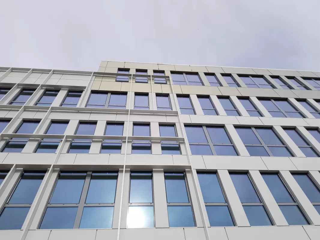 Façade de bâtiment par Acodi
