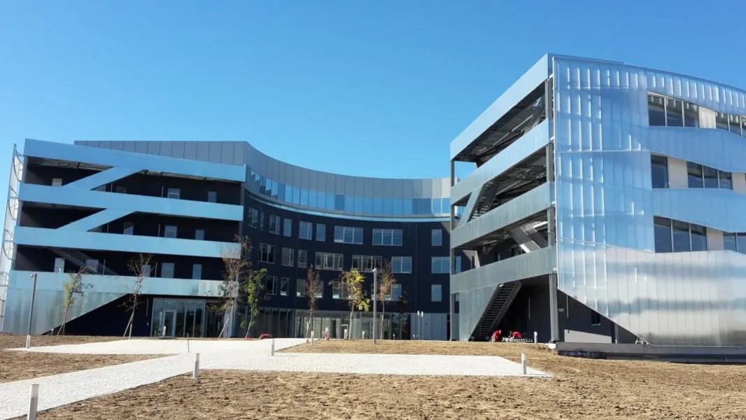 Façade en Alucobond Façade en Alucobond